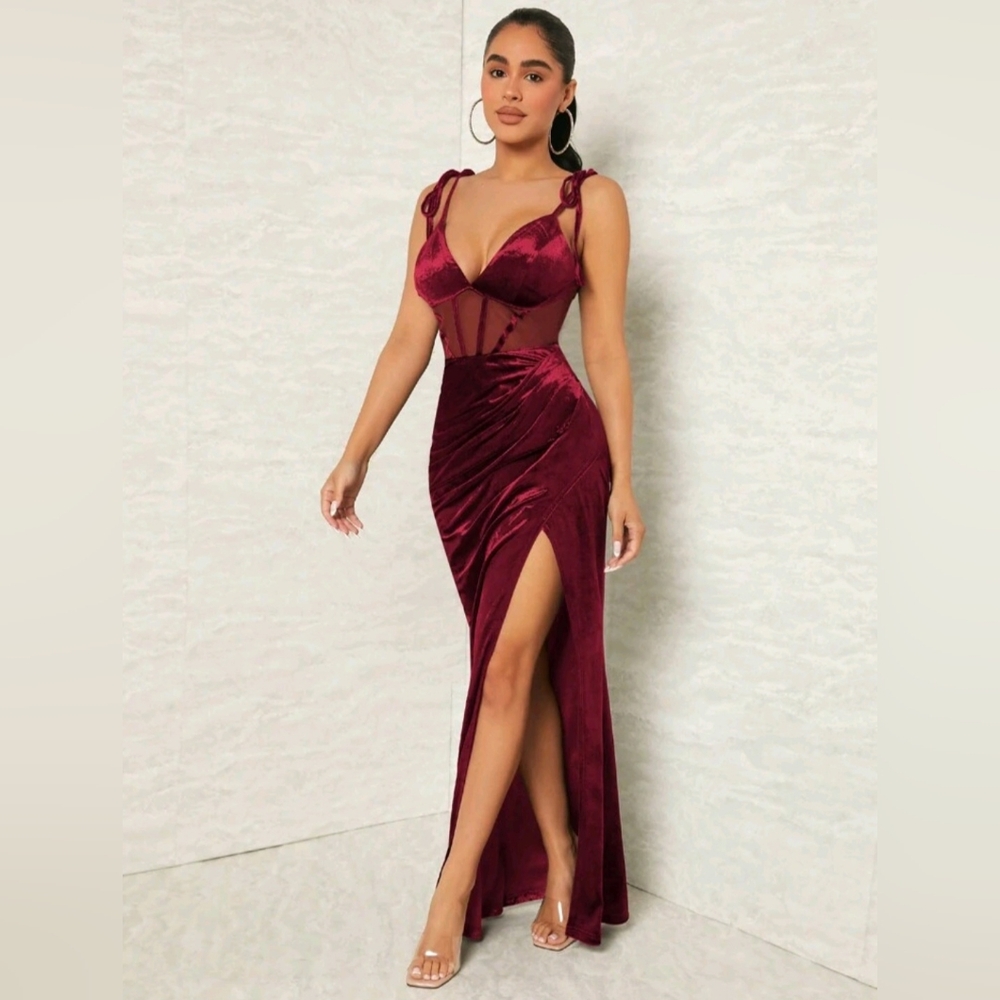 NWOT Elegant Burgundy Velvet Evening Gown